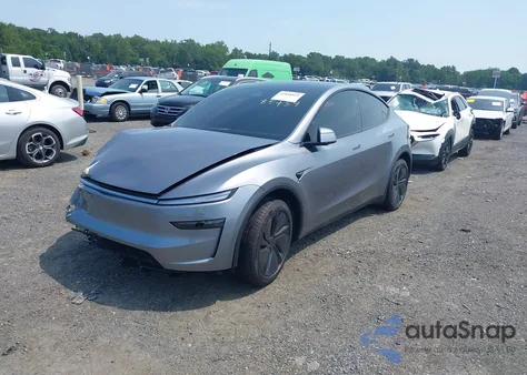 2026 Tesla Model Y Long Range Dual Motor All-Wheel Drive/Long Range Launch Series из США, поврежденный, VIN 7SAYGDEE8TA400159